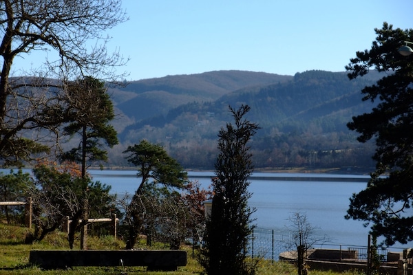 Le lac depuis le jardin
