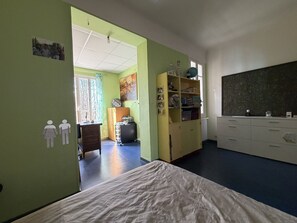 4 bedrooms, Internet, bed sheets