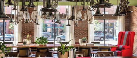 Lunch and dinner served