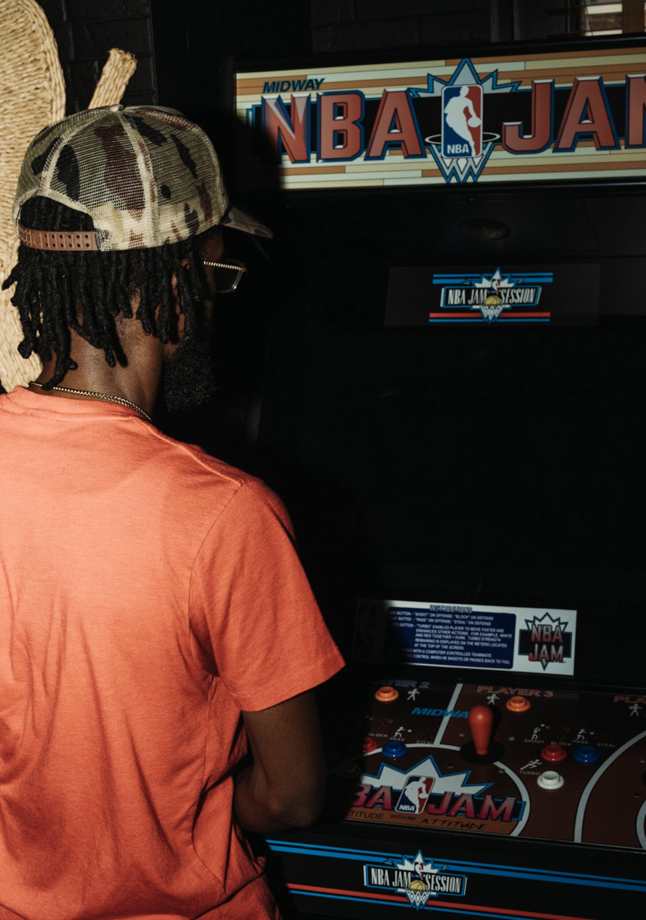 serves breakfast and dinner