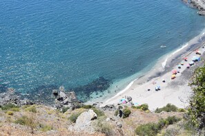 Beach nearby, sun loungers, beach towels - Beautiful apartment in family friendly apartment complex (Almuñécar)