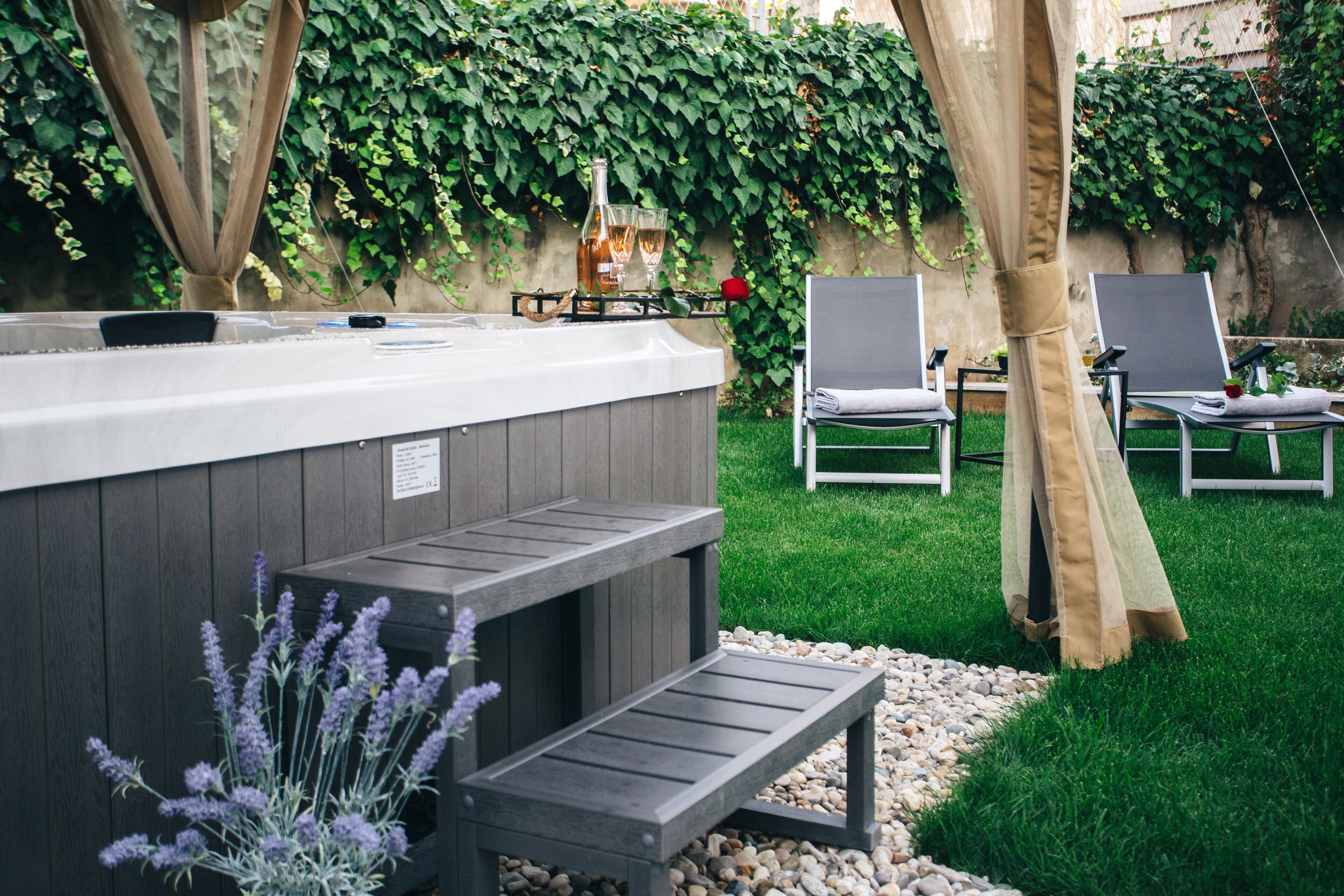 Bain à remous extérieur