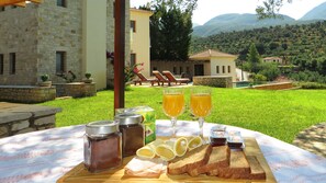 Terrace/patio - Luxurious Sea & Olive Private Villa - Pool (Kalamata)