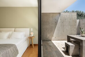 In-room safe, iron/ironing board, free WiFi, bed sheets - Villa 7 Masterwork Contemporary (Chania)