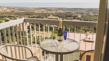 Suite luna di miele, 1 letto queen, balcone, vista mare | Vista del balcone