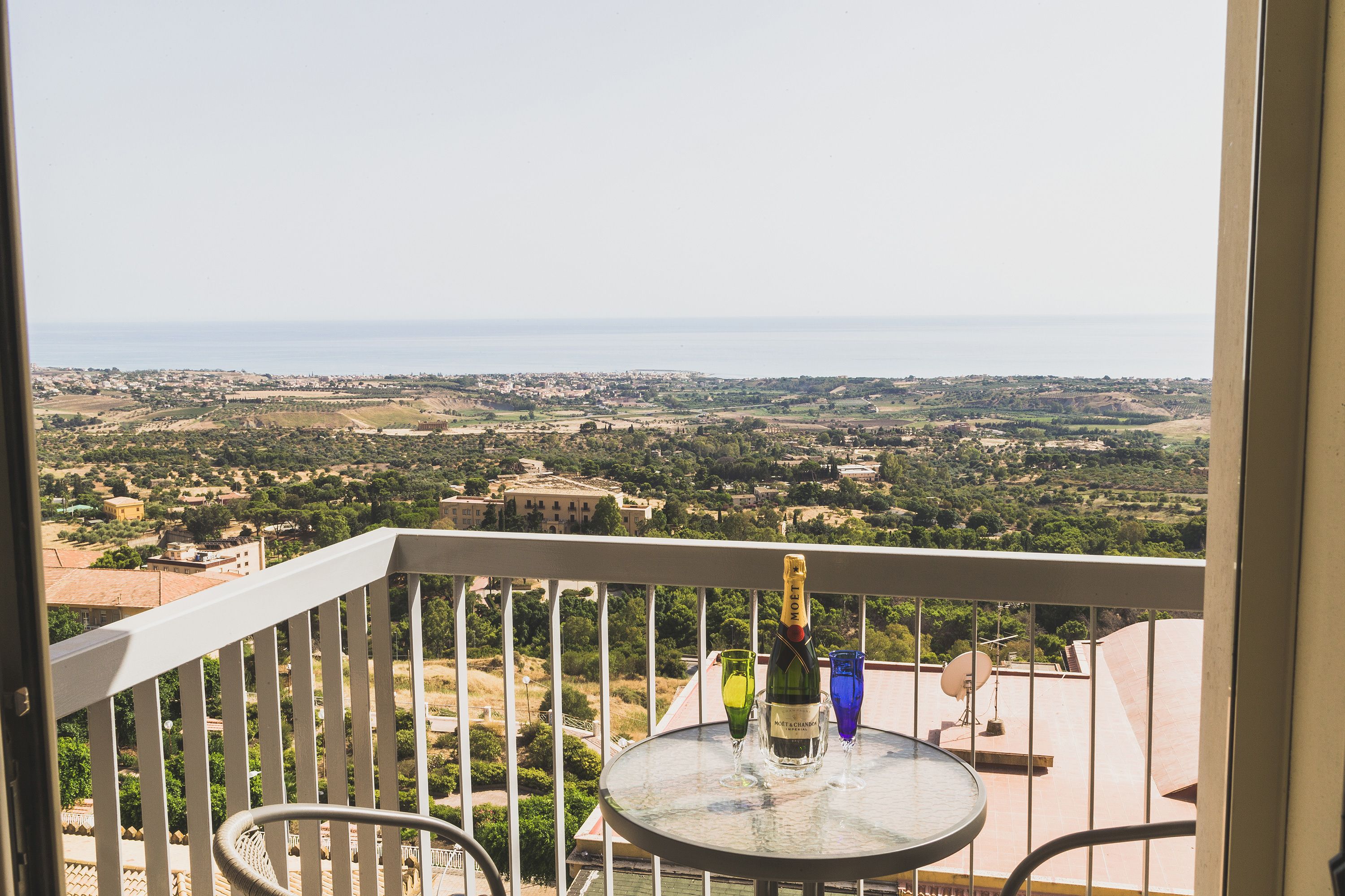 Panoramic-Doppel- oder -Zweibettzimmer, Balkon, Meerblick | Blick vom Balkon
