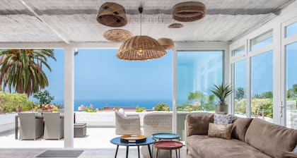 Very Coast Villa Romántica-Private pool 4 bedrooms, BBQ, wifi, Sea & Puerto View