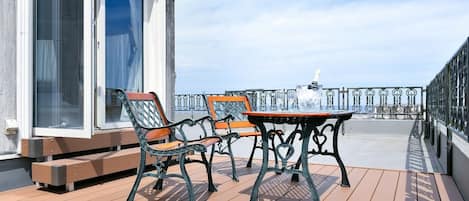 Phòng Suite, 1 phòng ngủ, hút thuốc | 1 phòng ngủ, bàn ủi/dụng cụ ủi quần áo