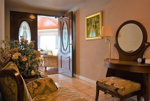 Sky Suite Room, Smoking | 1 bedroom, iron/ironing board, free WiFi, bed sheets
