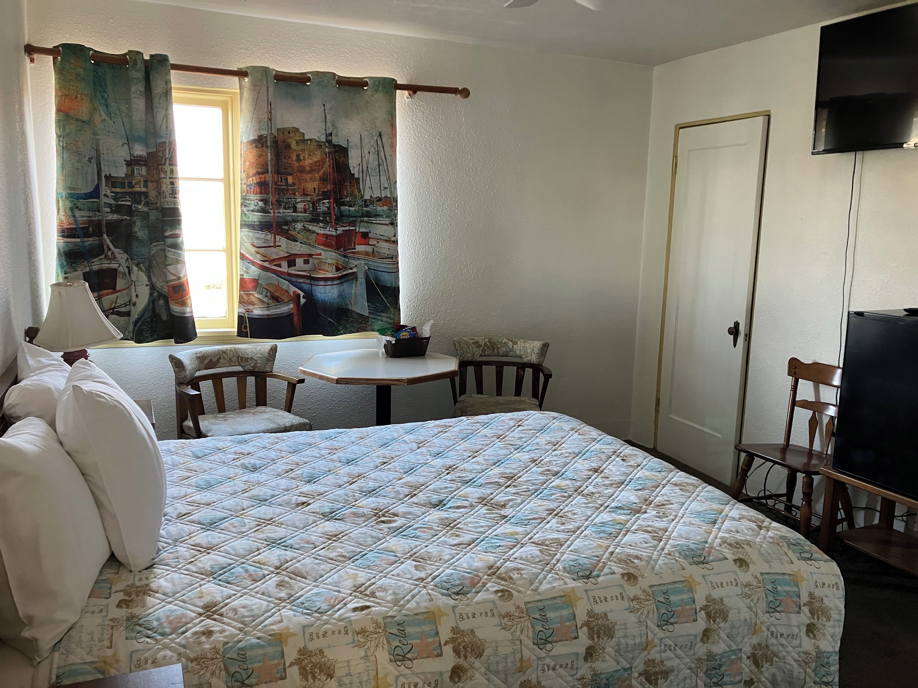 Wifi gratis y ropa de cama 