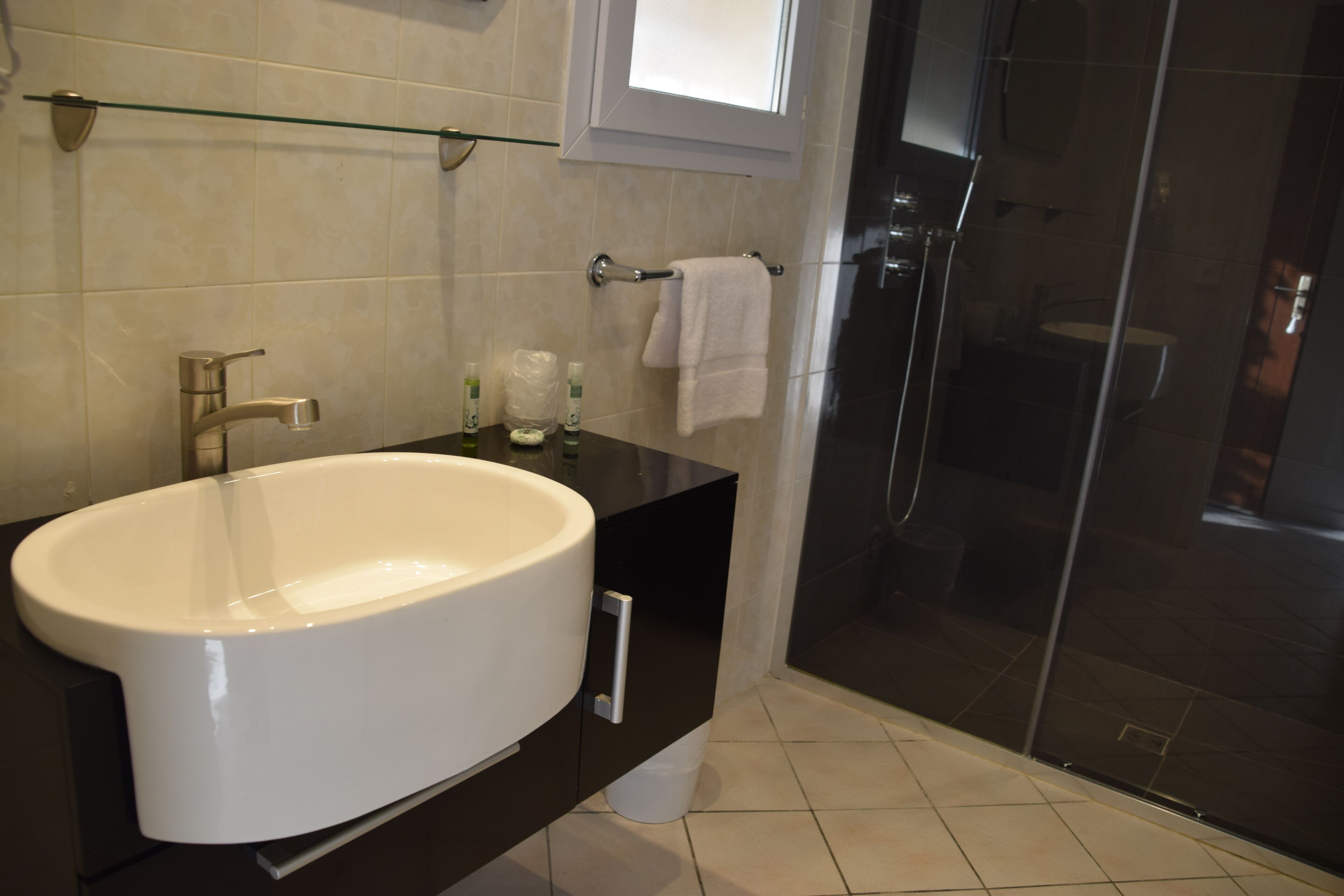 comfort terrace room | bathroom | shower, rainfall showerhead, designer toiletries, hair dryer
