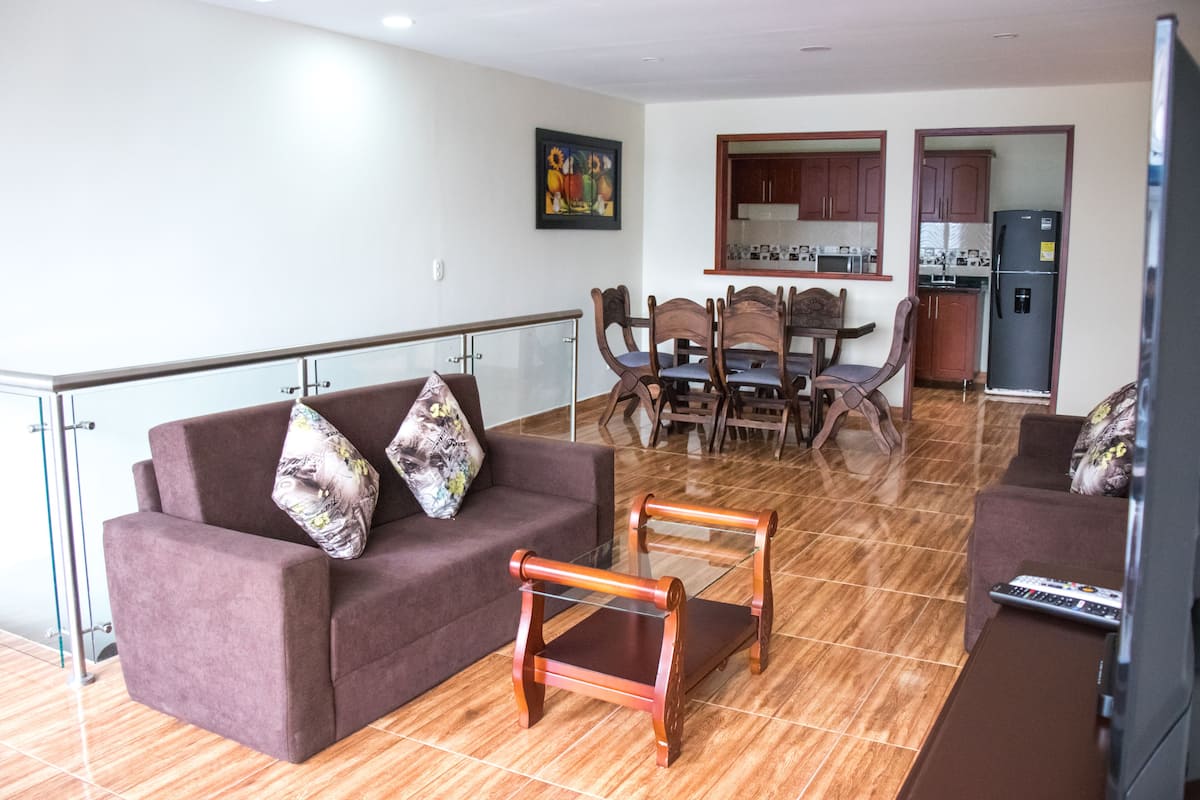 Deluxe Apartment | Living area