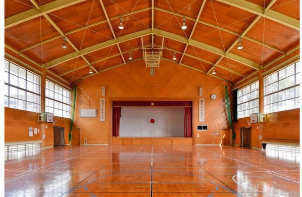 Sports court