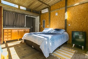 Comfort Room, Garden View