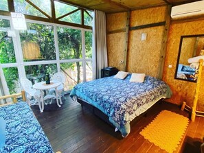 Individualmente decorados, cortinas blackout, Wi-Fi de cortesia