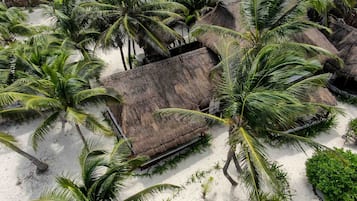 Private beach, white sand, beach bar