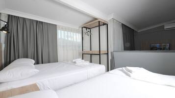 Deluxe Studio | Truy cập Internet không dây miễn phí, bộ trải giường