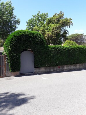 Property grounds - PRETTY MAZET with garden (Gassin)