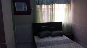 Comfort Apartment, 3 Bedrooms | Desk, iron/ironing board, bed sheets