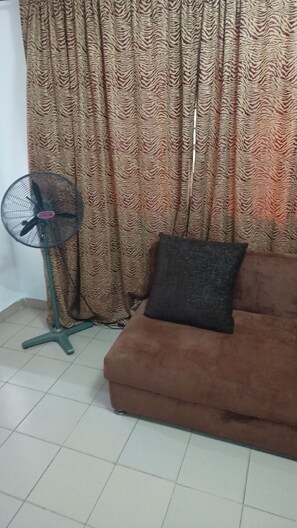 Comfort Apartment, 3 Bedrooms | Egyptian cotton sheets, premium bedding, individually furnished, desk