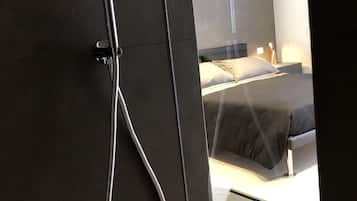 Deluxe Room (Diamond) | 1 bedroom, minibar, in-room safe, desk