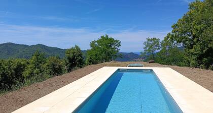 Historic Villa Apt • Panoramic Pool • Near Cinque Terre & Sestri Levante