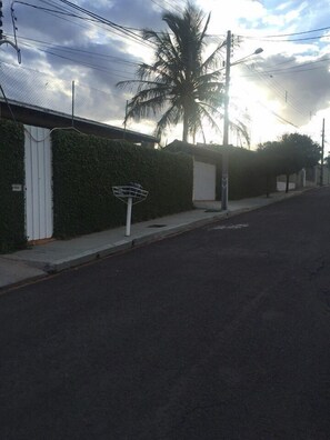 Front of property - Hostel & Pousada Vale do Rubi (Londrina)
