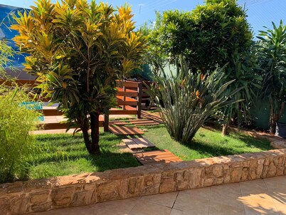 Hostel & Pousada Vale do Rubi