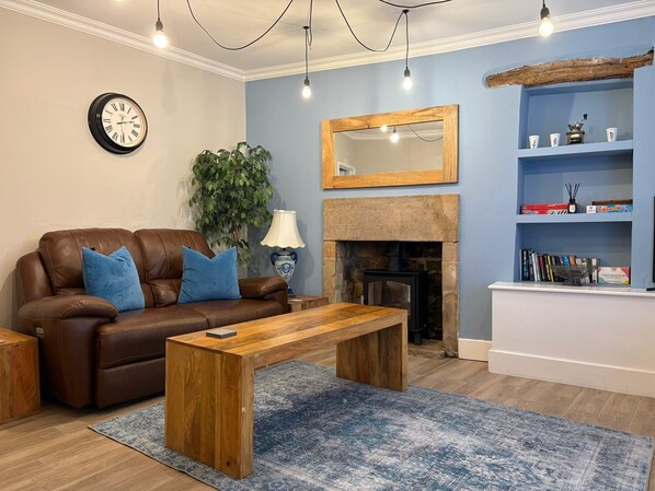 TV, Netflix, streaming services, video library