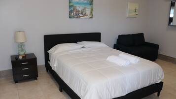 1 quarto, Wi-Fi de cortesia, roupa de cama