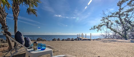 Liegestühle, Strandtücher