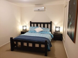 3 Schlafzimmer, Bügeleisen/Bügelbrett, WLAN, Bettwäsche