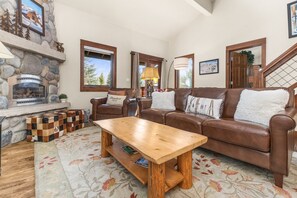 TV, fireplace, DVD player