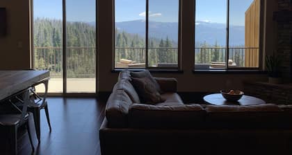MODERN RUSTIC - Vuodepaikkoja 6 - Upea näköala - Minuutin päässä Shaver Lake Villagesta
