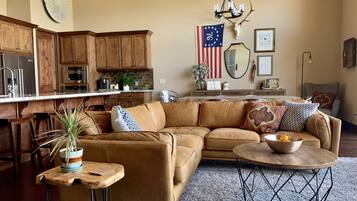 Smart TV, lareira, console de videogame, mesa de pingue-pongue