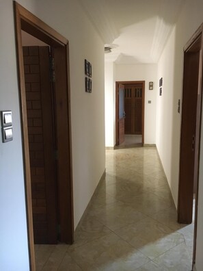 Interni