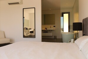 5 Schlafzimmer, BĂŒgeleisen/BĂŒgelbrett, WLAN, BettwĂ€sche