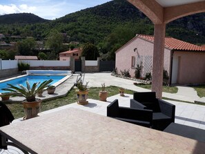 Outdoor pool - Superb house to rent with family or friends (Ria-Sirach)