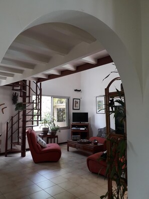 Interior - Charming house with pool in lush greenery (Ligne Paradis)