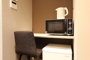 Standard Room A, Non Smoking | Microwave