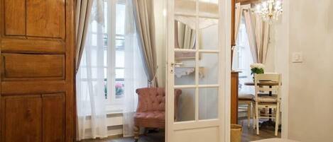 1 quarto, ferros/tábuas de passar roupa, Wi-Fi, roupa de cama