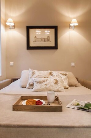 1 slaapkamer, een strijkplank/strijkijzer, wifi, beddengoed