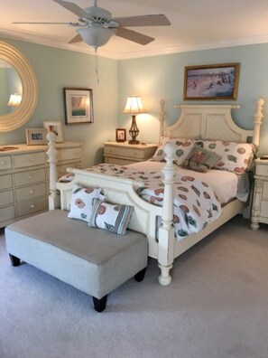 1 slaapkamer, een strijkplank/strijkijzer, gratis wifi, beddengoed