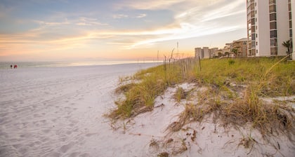Kuin uusi! Täysin kunnostettu ja kauniisti suunniteltu!