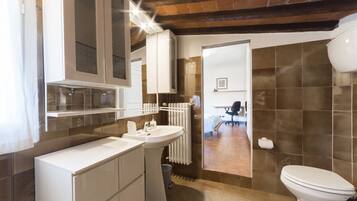 Badewanne, Bidet
