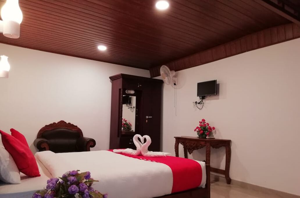 6 bedrooms, iron/ironing board, bed sheets