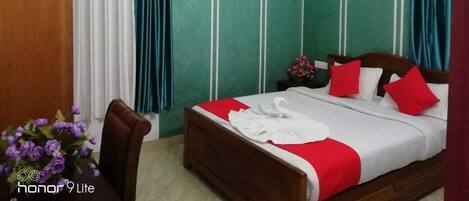 6 bedrooms, iron/ironing board, bed sheets