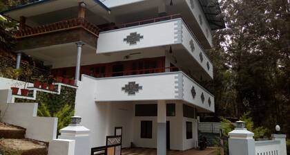 Linten Holiday Resort, Property set in 4.7km from MUNNAR Town 2