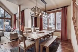 Appartement, 3 slaapkamers | Badkamer | Handdoeken, shampoo