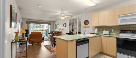 Condo, 2 Bedrooms | Interior